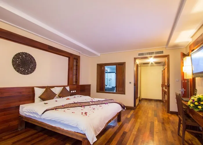 Royal Empire Premium Hotel 3*
