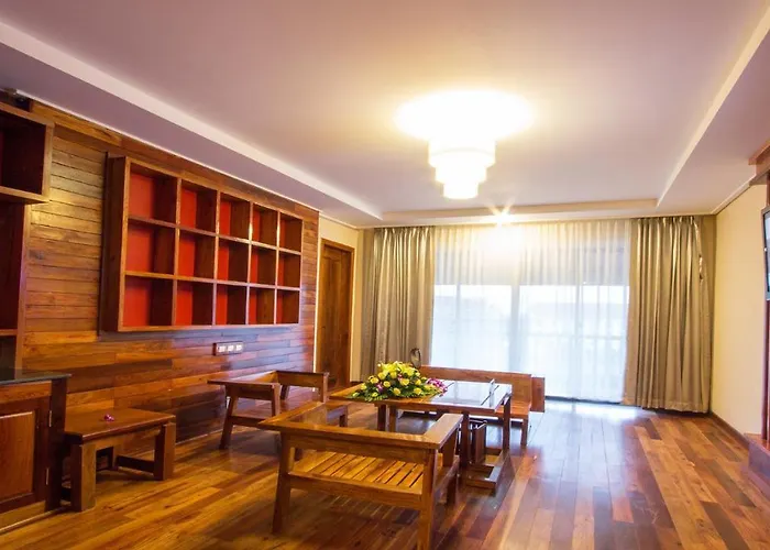 Royal Empire Premium Hotel 3*