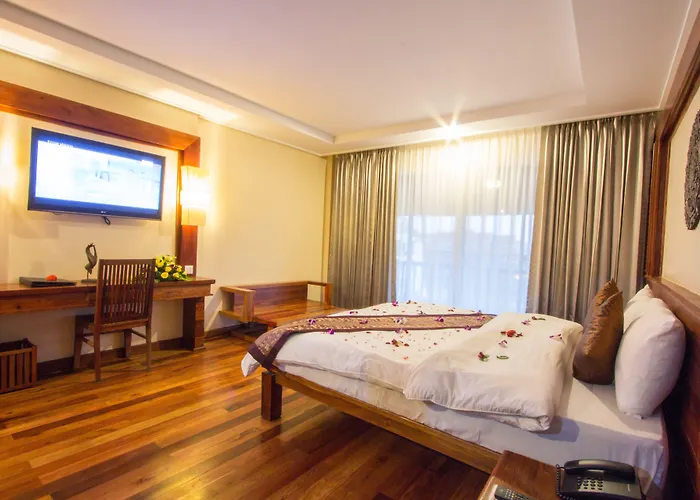 Royal Empire Premium 3* Siem Reap