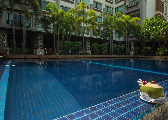 Royal Empire Premium Hotel 3*