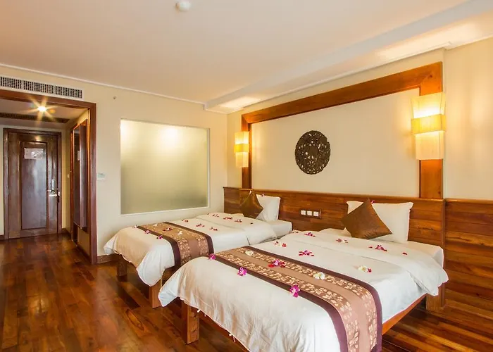 Royal Empire Premium Hotel
